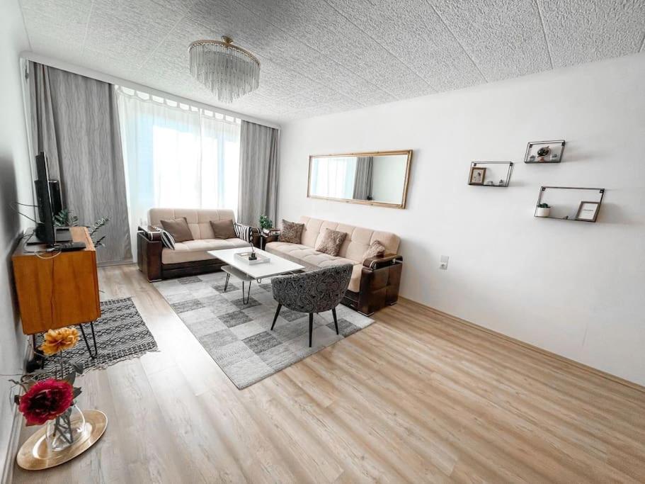 Best Rated Central Apartment Vienna - Ac, Wifi, 24H7Days Self Check-In, Board Games, Netflix エクステリア 写真